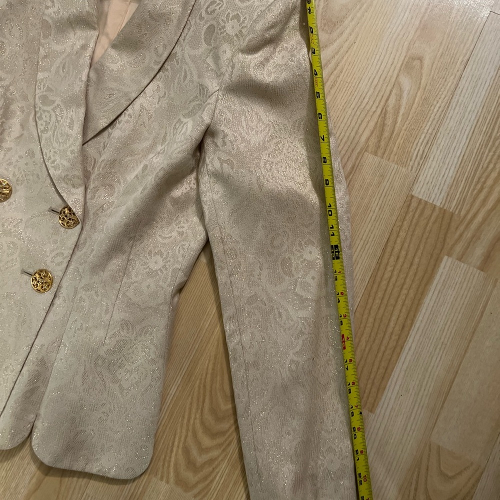 Beautiful Vintage Albert Nipon Suit - image 7
